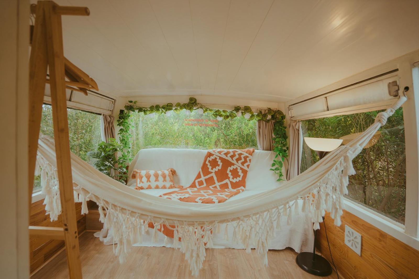 The Amazing Inacio Bus Converted Home Синтра Екстериор снимка